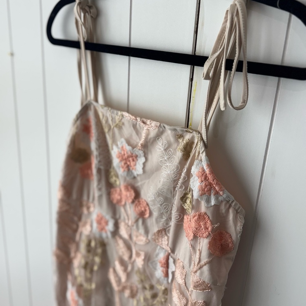 Shein Curve Peach/Blush Floral Embroidery 0XL Whimsy - Picture 5 of 7